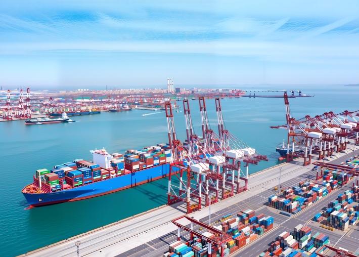 Imports and exports hit a record high in 2025, up for the 9th straight year.